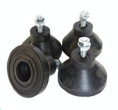 نمای جزئیات پایه زمینی لاستیکی مشکی 4 عددی